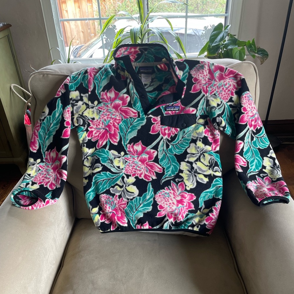 Patagonia synchilla snap fleece pullover Black Floral Manoa